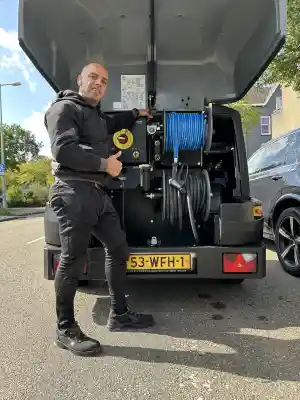 schoonmaakbedrijf_amsterdam_Hayk_Glasbewassing_&_Reiniging_7.jpg