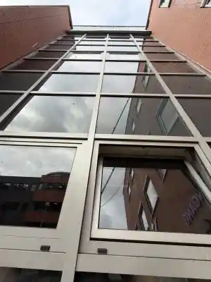 schoonmaakbedrijf_amsterdam_Hayk_Glasbewassing_&_Reiniging_6.jpg