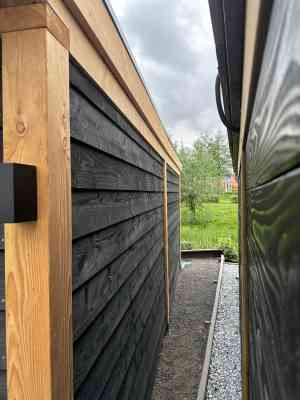 Tuinhuis met praktijk ruimte.jpg