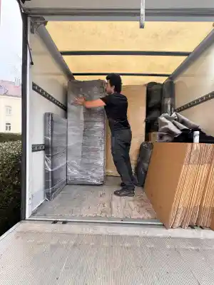 umzugsunternehmen_regensburg_Blitz_Sicher_Transport_&_Umzüge_3.jpg