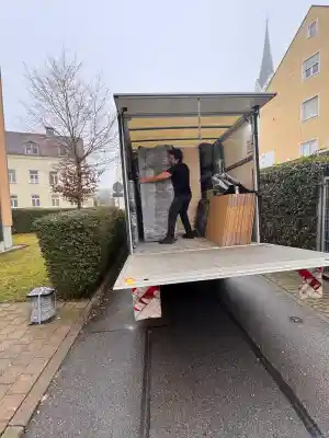 umzugsunternehmen_regensburg_Blitz_Sicher_Transport_&_Umzüge_4.jpg