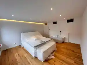 Badsanierung (Duschbad) und eine Freistehende Wanne im Schlafzimmer.jpg