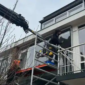 Vido Glas Services.jpg