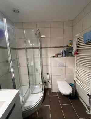 Volledig Vernieuwde Moderne Badkamer - Stijlvol, slim en praktisch .jpg