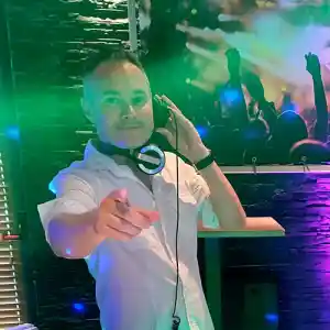 Partyfriend DJ Show.jpg