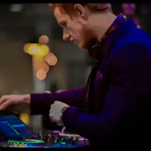 Soundvision Events, Bruiloft DJ, Bedrijfsfeest DJ, Allround DJ Shows.jpg