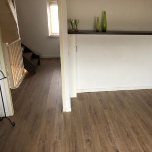 vloerlegger_apeldoorn_Houtkubus_Specialist_in_Vloeren_3.jpg