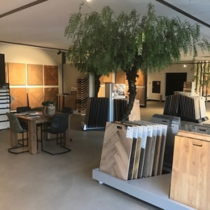 vloerlegger_apeldoorn_Houtkubus_Specialist_in_Vloeren_4.jpg