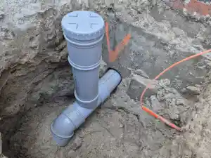 gevel breuk hersteld en gelijk een ontstopping stuk geplaats .jpg