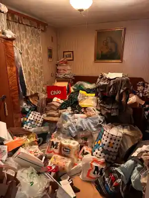 entrumpelung_ebersburg_Charlys_Haushaltsauflösung_Karin_Weichlein_Räumung_Firma_Charly's_Haushaltsauflösung_Fulda_3.jpg