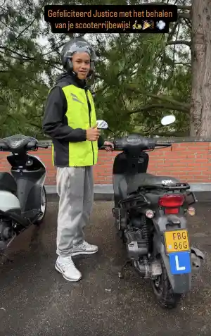 rijschool_den-haag__Scooter_Rijbewijs_Direct_4.jpg