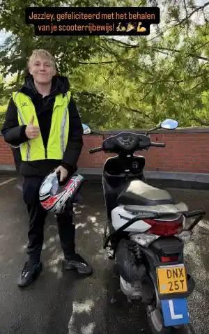 rijschool_den-haag__Scooter_Rijbewijs_Direct_3.jpg