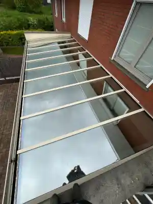 schoonmaakbedrijf_ronse_Dak-_en_Gevelreiniging_Louckx_7.jpg