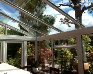 Wintergartenreinigung – Glasklar & Sicher.jpg