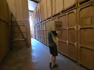 Guardamuebles en Madrid con vigilancia e inventario seguro.jpg