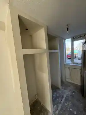 Volledig stucwerk • Cinewall & keukenombouw.jpg