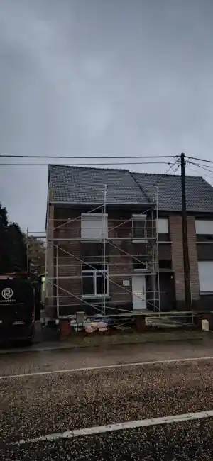 Hellend dak/ 3 platte daken + warmtepomp + 20 zonnepanelen.jpg