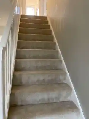 Onze trappen gestoffeerd .jpg