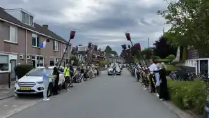 Een laatste groet vol respect en verbondenheid.jpg