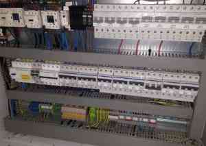 elektricien_meppel_MarTronics_Maritieme_Elektro_2.jpg