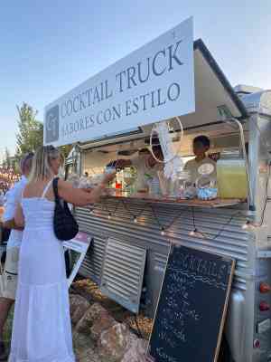 empresas-catering_inca_Cocktail_Truck_2.jpg
