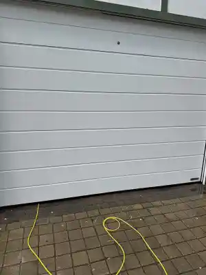 Garagedeuren voor & na.jpg