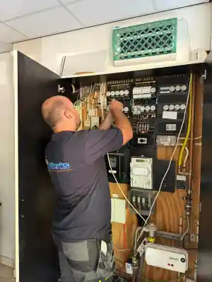 elektricien_eindhoven_Klerks_elektrotechniek_3.jpg