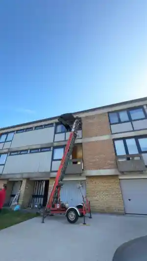 verhuisfirma_roeselare_Liftservice_Leoni__3.jpg