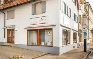 bestatter_gernsbach_Gernsbacher_Bestattungsinstitut_Manfred_Schenkel_Inh._Tatjana_Merli_e.K._3.jpg
