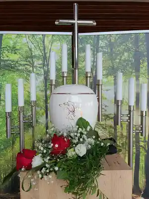 Urnenbeisetzung in Kleinrinderfeld – Abschied in Würde und Stille.jpg