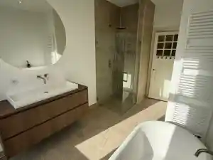 Badkamer renovatie + slaapkamer.jpg