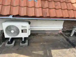 Twee single split installaties, een 2,6kw en een 3,5kw .jpg