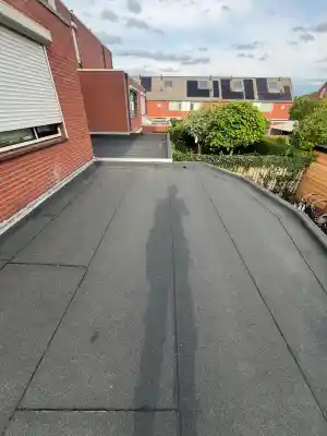 PIR-isolatieplaten en bitumen dakbedekking.jpg