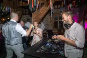 Mooie bruiloft bij Brasserie de Poort, Leiden.jpg