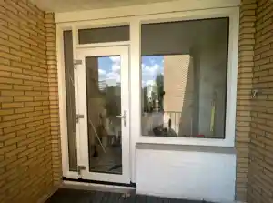 Balkondeur met zijraam in Utrecht.jpg