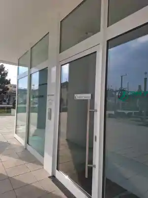 Fensterreinigung bei Physiotherapie Praxis in Gaggenau.jpg