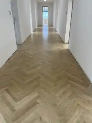 bodenleger_stuttgart-burgholzhof_Akurt_Gebäudereinigung_5.jpg