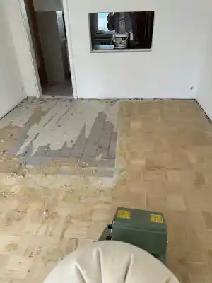 bodenleger_stuttgart-burgholzhof_Akurt_Gebäudereinigung_3.jpg
