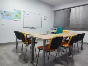 profesores-particulares_dos-hermanas_Aristos_Centro_de_Estudios_(Montequinto)_2.jpg
