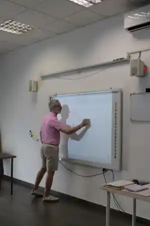 profesores-particulares_cartama_¡Hablamos!_Subires_and_Gidlow_School_4.jpg