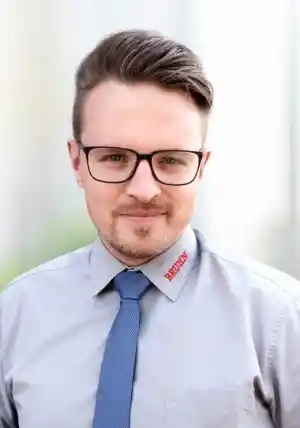 elektriker_weinstadt_BRUHN_Elektro-Hausgeräte_(Weinstadt-Endersbach)_3.jpg