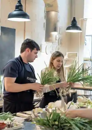 organizador-eventos_valencia_Food_&_Fun_-_Cursos_de_cocina_en_Valencia_-_Curso_Paella_en_Valencia_-_Team_Building_en_Valencia_-_Eventos_empresa_7.jpg