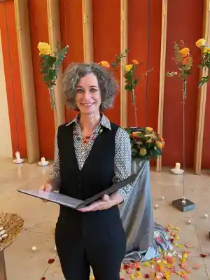 freie-redner_m%C3%BCnchen_Trauerrednerin_in_München_Kristin_Holighaus_4.jpg