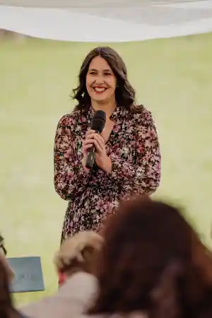 freie-redner_kandern_Freie_Rednerin_(IHK)_Janine_Lindenmann_|_Freie_Trauungen_|_Kinderwillkommensfeste_3.jpg