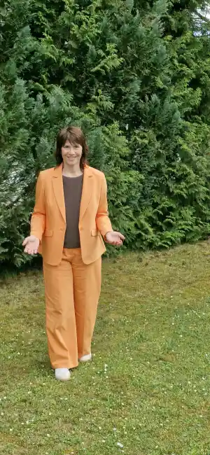 freie-redner_kerzenheim_Kerstin_Brand_-_Freie_Rednerin_(IHK)_für_Trauungen,_Trauerfeiern,_Tiertrauerfeiern_und_Kinderwillkommensfeste_2.jpg