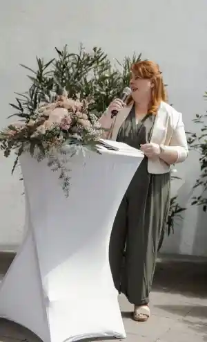freie-redner_t%C3%B6nisvorst_Christina_Bertl_-_Freie_Rednerin_(IHK)_&_Zertifizierte_Freie_Rednerin_(ZFR)_6.jpg