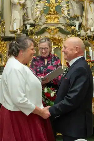freie-redner_lippstadt_Claudia_Hagenhoff-_Freie_Rednerin_2.jpg