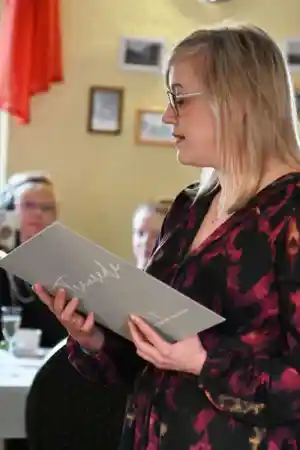 freie-redner_lippstadt_Claudia_Hagenhoff-_Freie_Rednerin_7.jpg