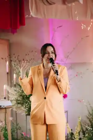 freie-redner_m%C3%BCnchen_Freie_Rednerin_Anika_Rudnik_5.jpg