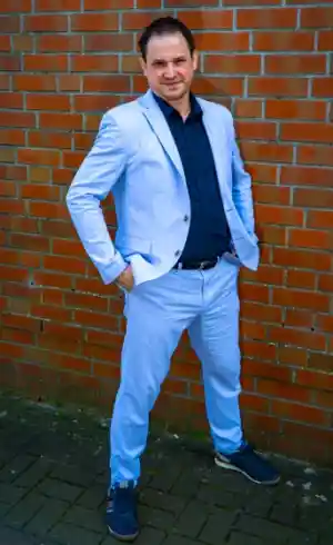 dj_bellheim_Chris_Delight_–_DJ_Service_2.jpg